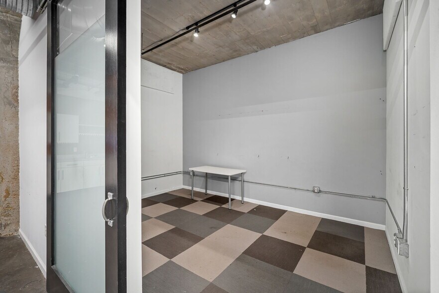 More Photos Of 511 N Garrison Ave, Saint Louis Office For Lease