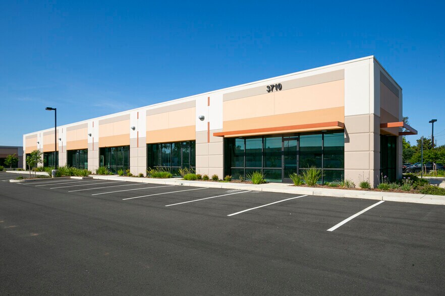 More Photos Of 3718 Happy Ln, Sacramento Unknown For Lease