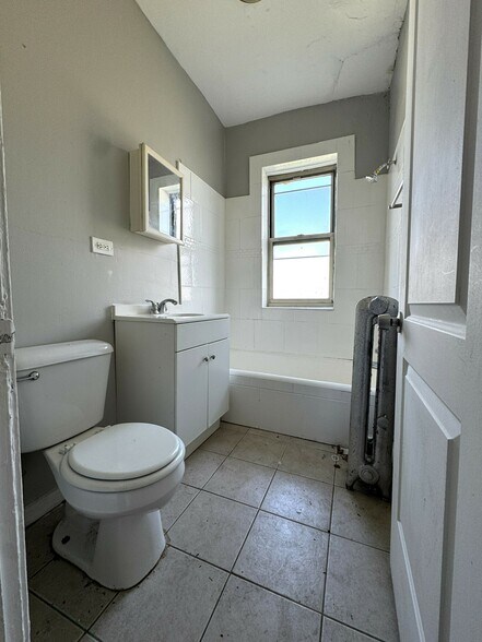 More Photos Of 6820 S Michigan Ave, Chicago Apartments For Sale