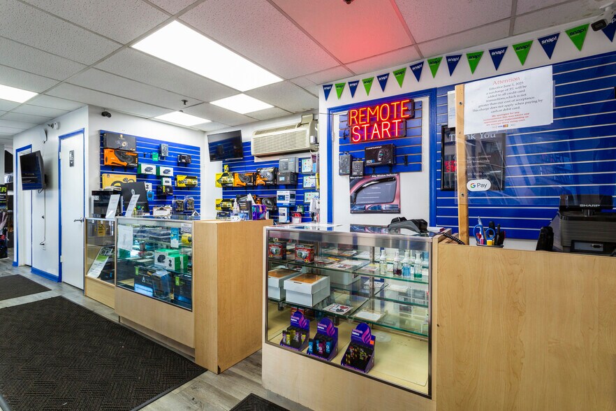 More Photos Of 320 Lake St, Maywood Carwash For Sale