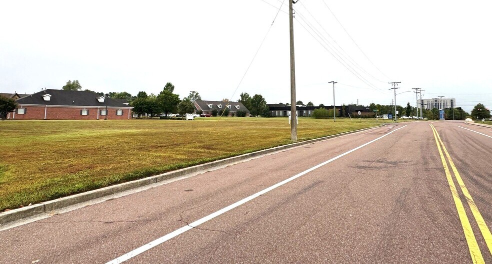 More Photos Of 78 Clarington Cove, Southaven Land For Sale