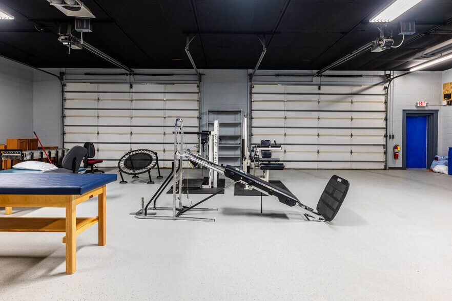 More Photos Of 2419 E High St, Springfield Storefront For Sale