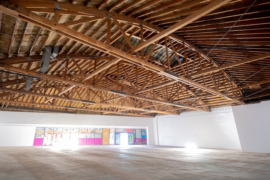 More Photos Of 3600 W Sunset Blvd, Los Angeles Storefront For Lease