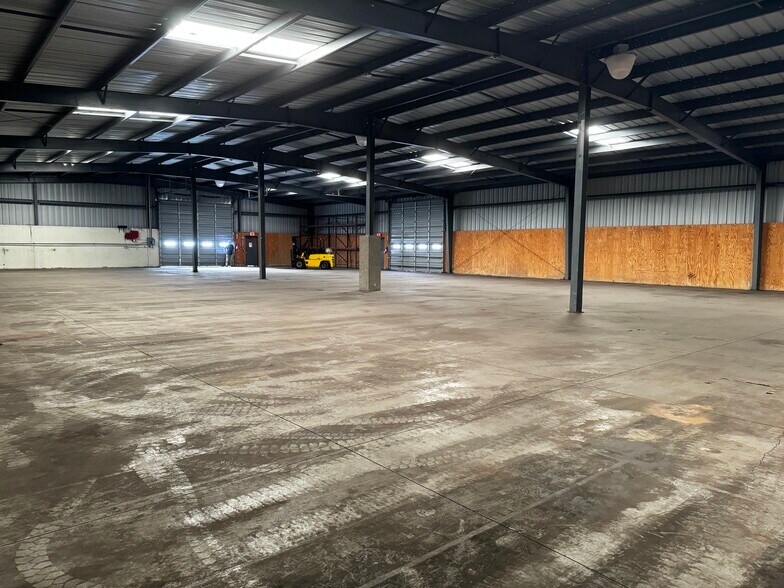 More Photos Of 1075 Buffalo Rd, Rochester Distribution For Lease