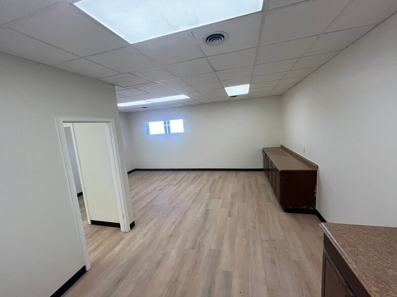 More Photos Of 317 N Willis St, Abilene Office For Lease