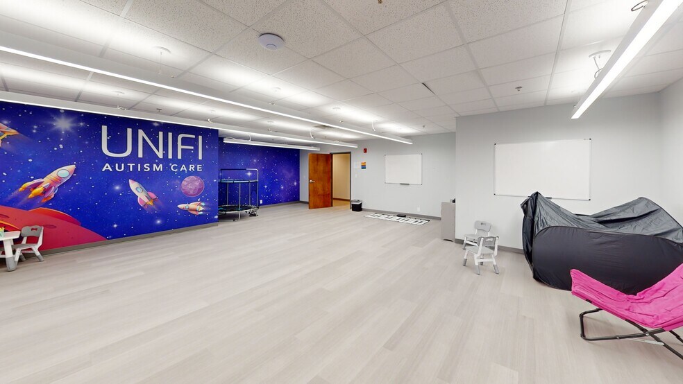 More Photos Of 1920 McKinley Ave, Mishawaka Office For Sale