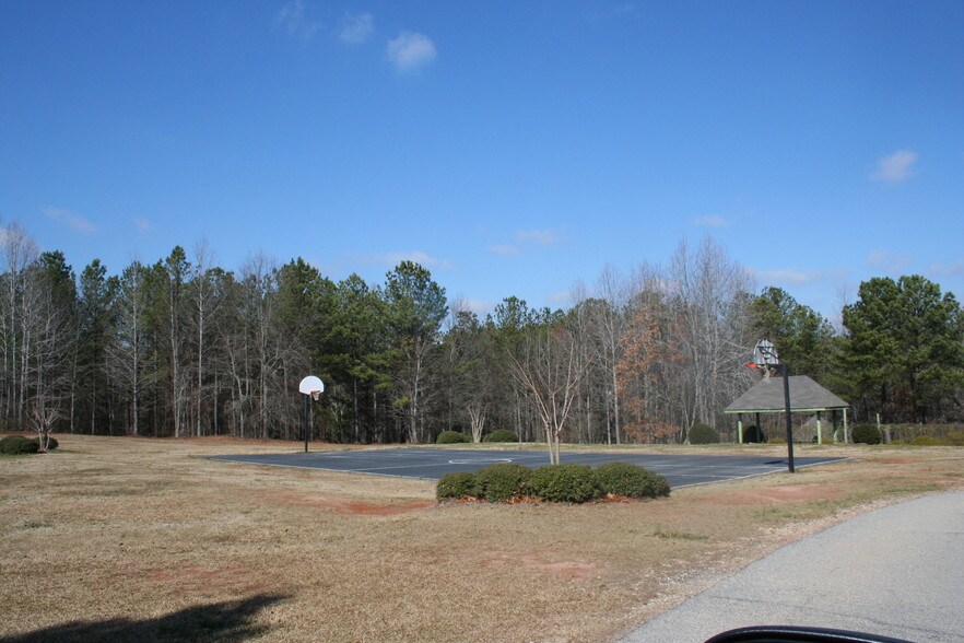 More Photos Of 460 Aerodrome Way, Griffin Land For Sale