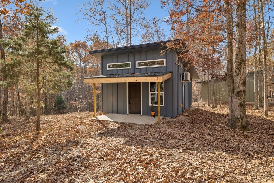 More Photos Of 3158 Summertown Hwy, Summertown Hotel For Sale