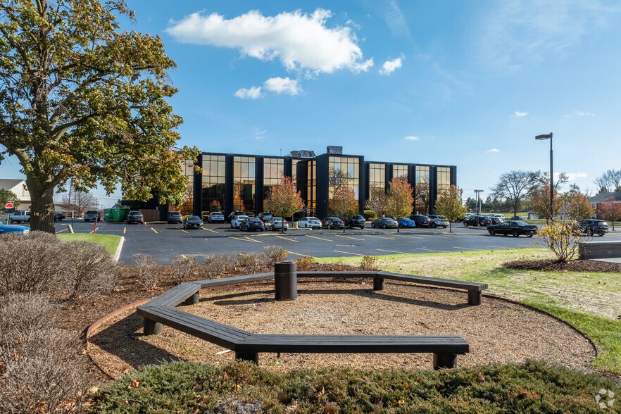 More Photos Of 799 Roosevelt Rd, Glen Ellyn Unknown For Lease