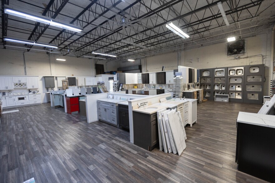 More Photos Of 5711 NE 14th Ave, Fort Lauderdale Warehouse For Lease