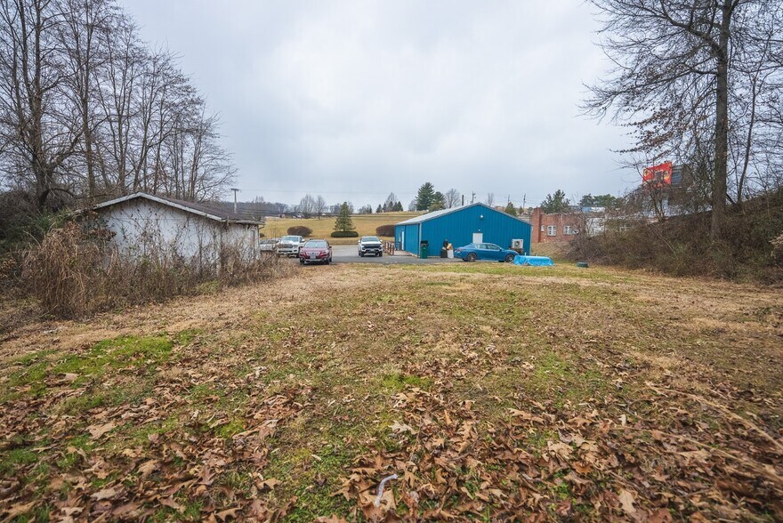 More Photos Of 19462 Lee Hwy, Abingdon General Retail For Sale
