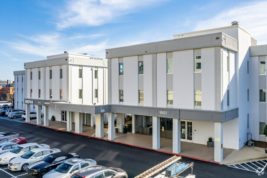 More Photos Of 1001 Virginia Ave, Hapeville Unknown For Lease