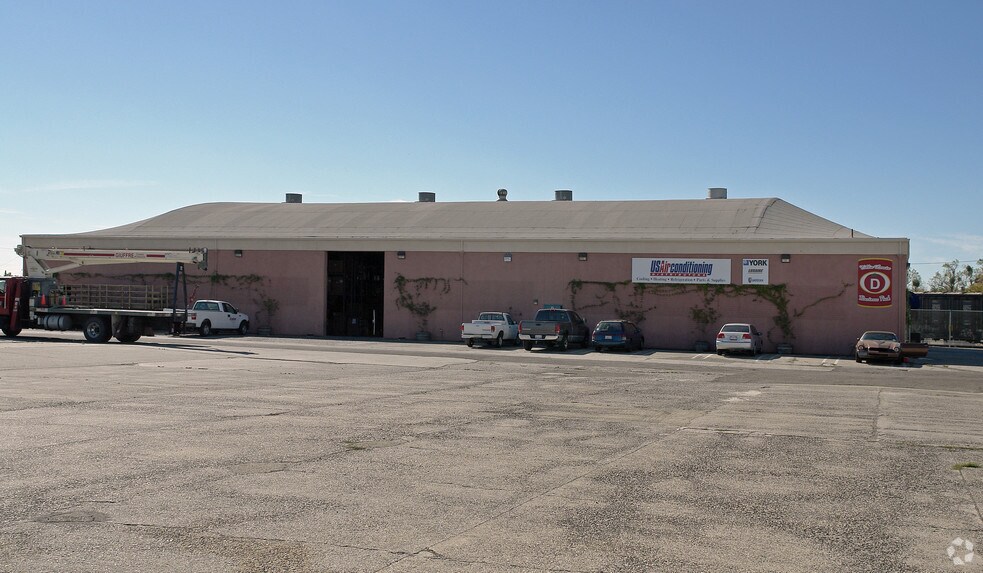 More Photos Of 301 9th St, Modesto Manufacturing For Lease