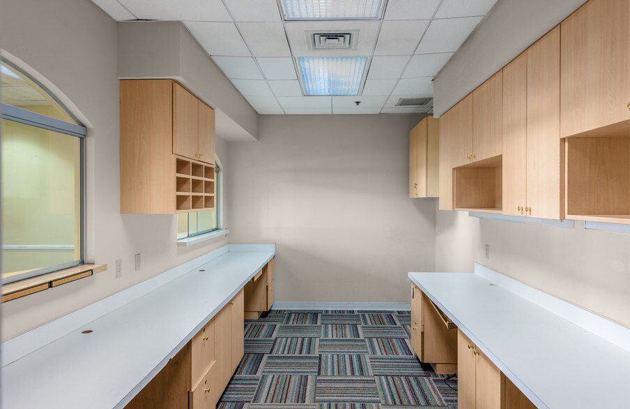 More Photos Of 2168 Diamond Hill Rd, Woonsocket Unknown For Lease