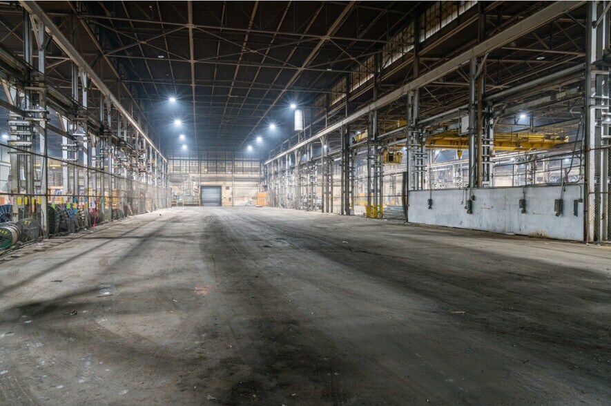 More Photos Of 621 Dana St NE, Warren Manufacturing For Lease