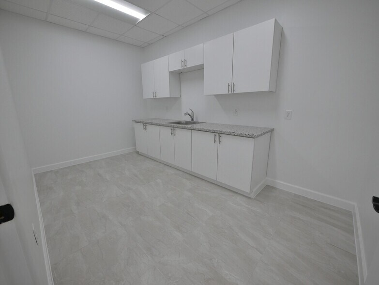 More Photos Of 23406 Kingsland Blvd, Katy Loft Creative Space For Lease