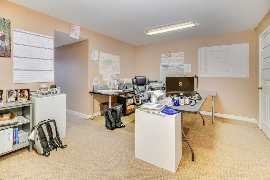 More Photos Of 419 Chatham Square Office Park, Fredericksburg Office For Lease