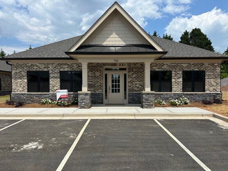 Primary Photo Of 1060 Garland Dr, Bogart Office For Sale