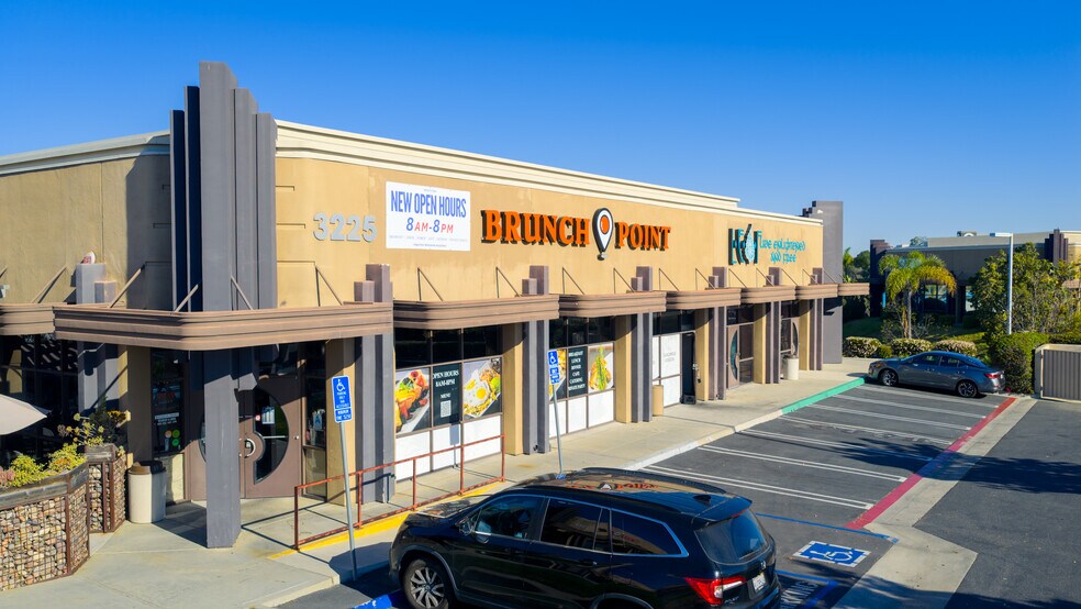 More Photos Of 3211-3295 Business Park Dr, Vista Unknown For Lease