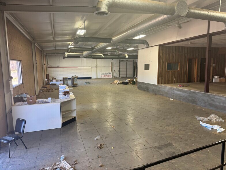 More Photos Of 100 East Main St, Hallsville Industrial For Lease