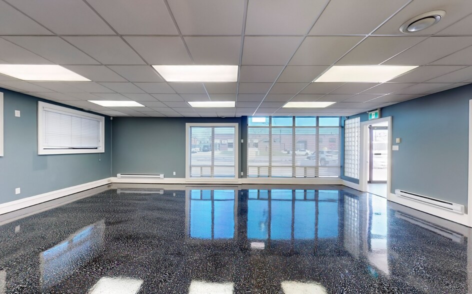 More Photos Of 11 Millwick Dr, Toronto Manufacturing For Lease
