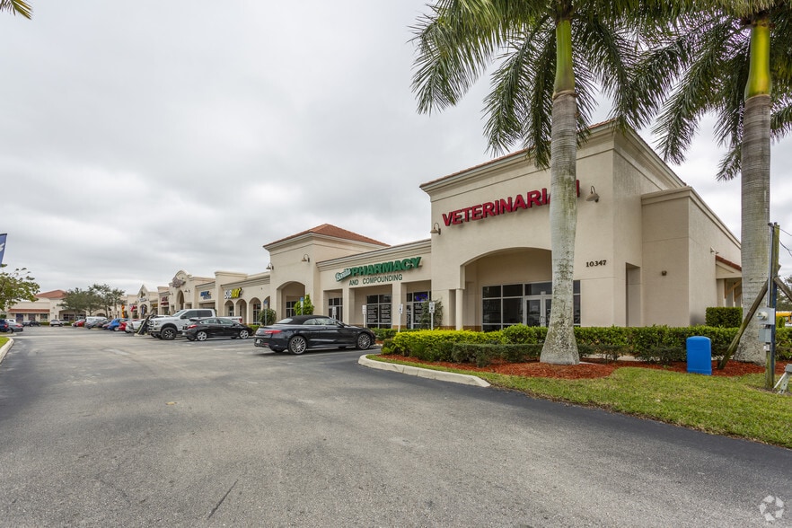 Primary Photo Of 10341-10351 Bonita Beach Rd SE, Bonita Springs General Retail For Lease