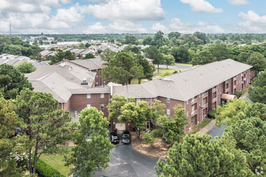 More Photos Of 6301 Village Grove Dr, Memphis Apartments For Sale