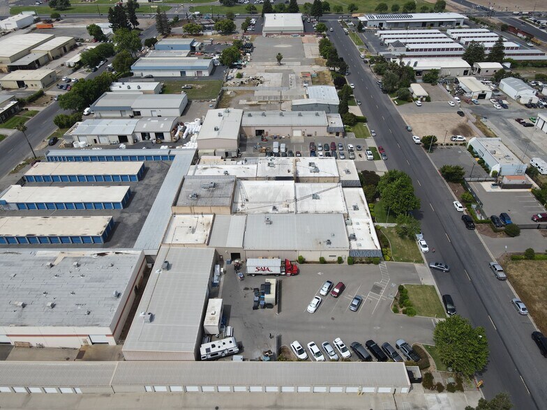 More Photos Of 579 Armstrong Way, Oakdale Industrial For Sale