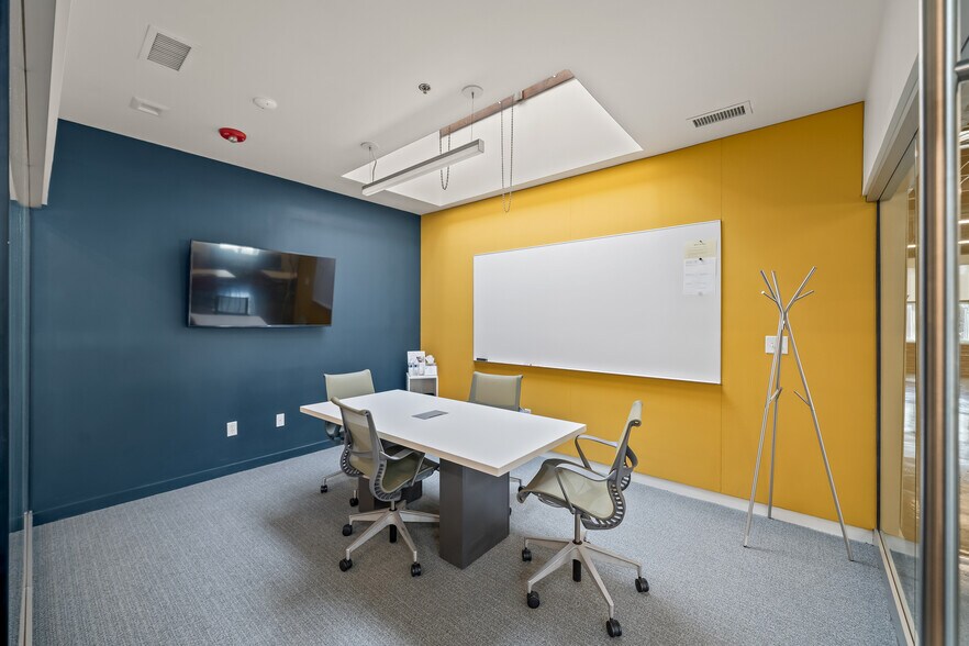 More Photos Of 3107-3111 Gillham Rd, Kansas City Storefront Retail Office For Sale