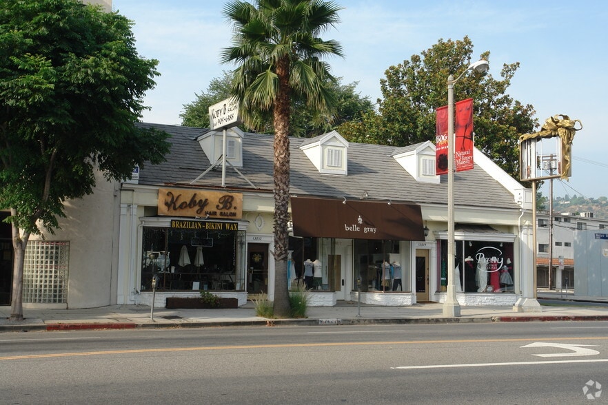 More Photos Of 13810-13814 Ventura Blvd, Sherman Oaks Storefront For Lease