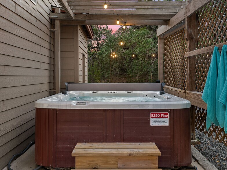 More Photos Of 3500 R O Dr, Spicewood Specialty For Sale