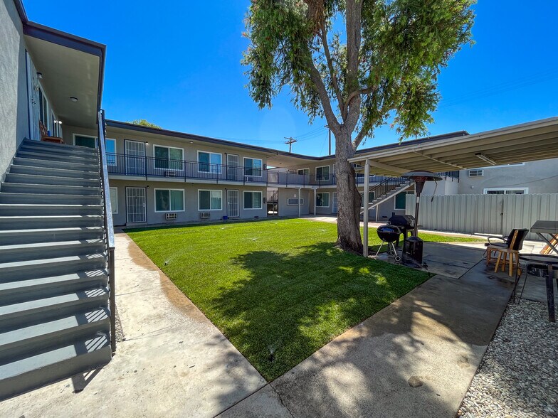 More Photos Of 925 S Malden Ave, Fullerton Apartments For Sale
