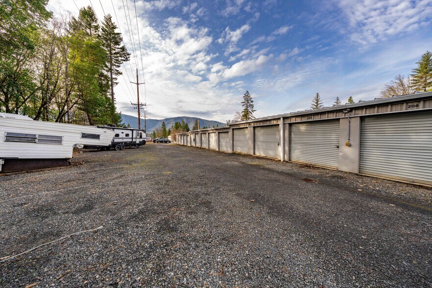 More Photos Of 25657 Redwood Hwy, Cave Junction Self Storage For Sale