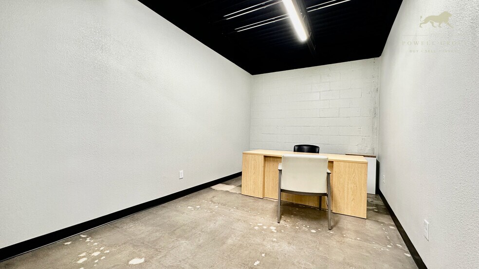 More Photos Of 3610 34th St, Lubbock Office For Sale