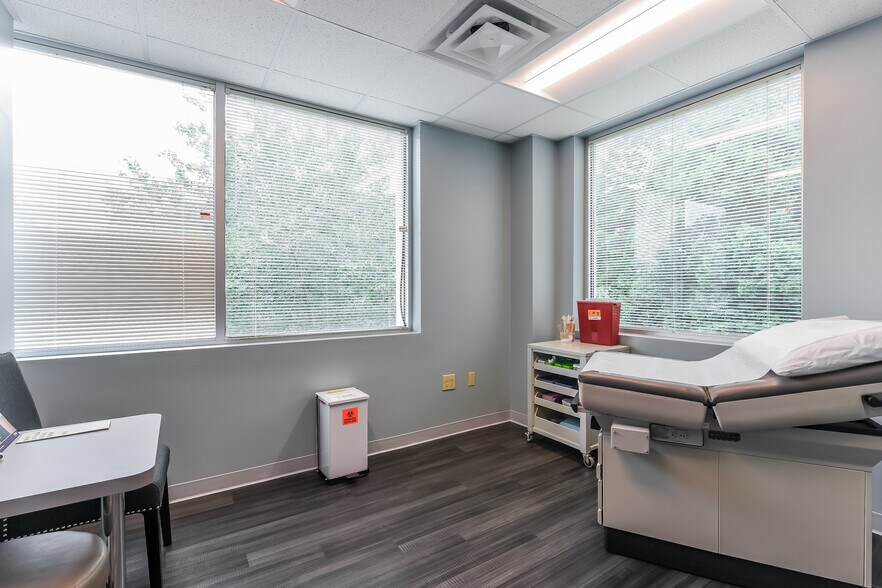 More Photos Of 634 Peachtree Pky, Cumming Medical For Lease