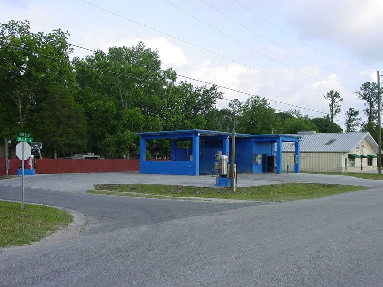 Primary Photo Of 285 Lima St, Baldwin Carwash For Sale