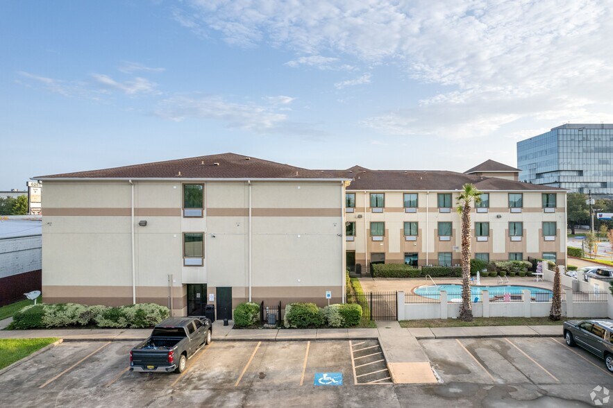More Photos Of 6229 Richmond Ave, Houston Hotel For Sale