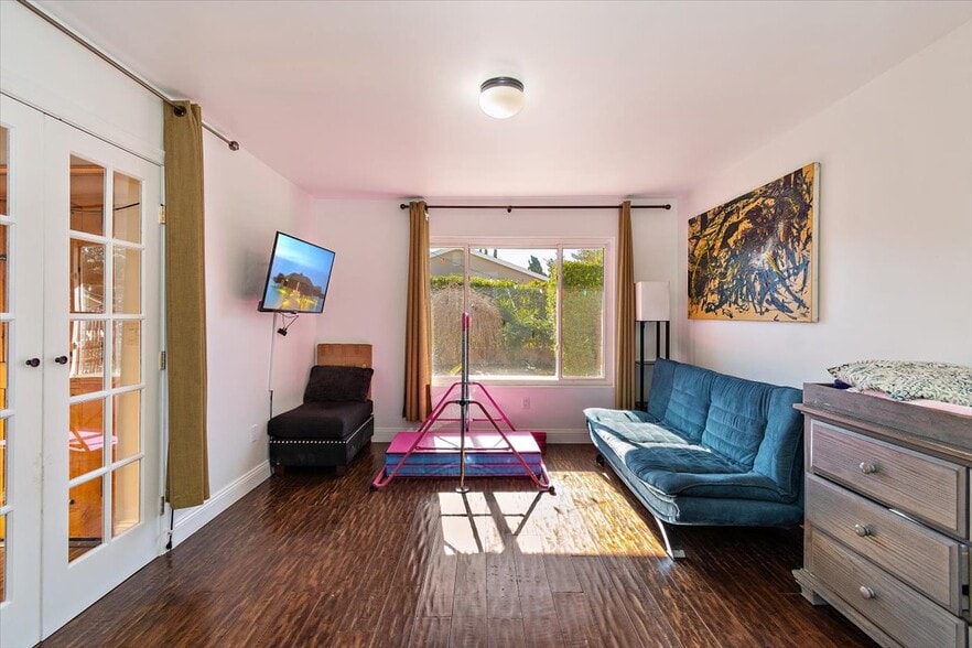 More Photos Of 12036 Darby Ave, Porter Ranch Specialty For Sale