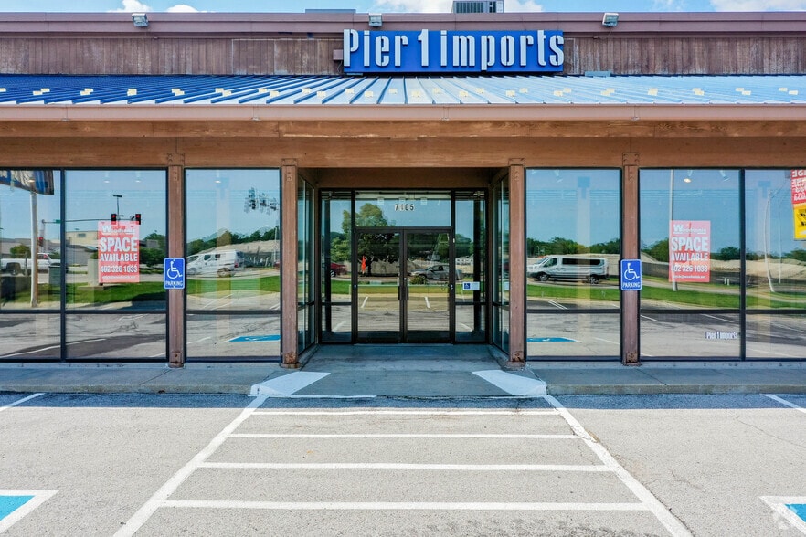 More Photos Of 7405-7409 Dodge St, Omaha Freestanding For Lease