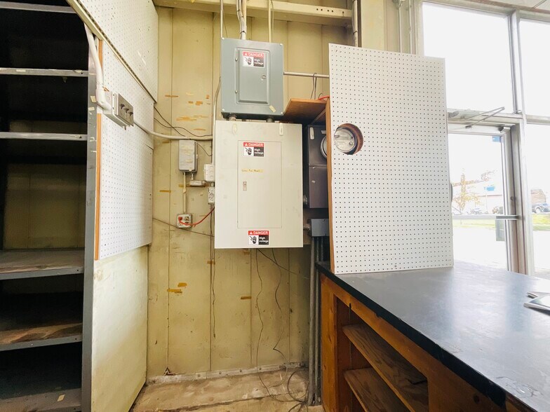 More Photos Of 113 West St, Pittsfield Storefront Retail Office For Sale