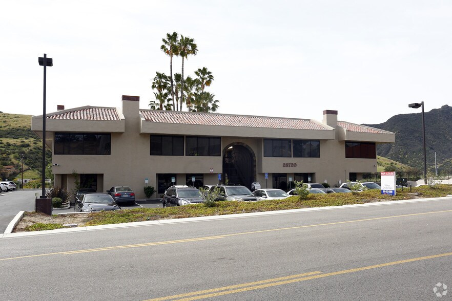 More Photos Of 28720 Canwood St, Agoura Hills Office For Lease