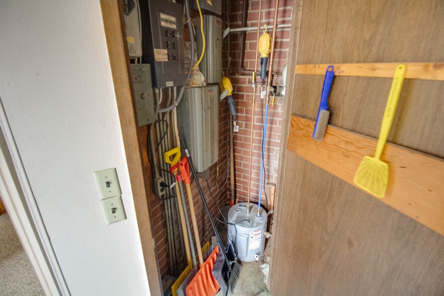 More Photos Of 344 St Louis ave, East Alton Office For Sale