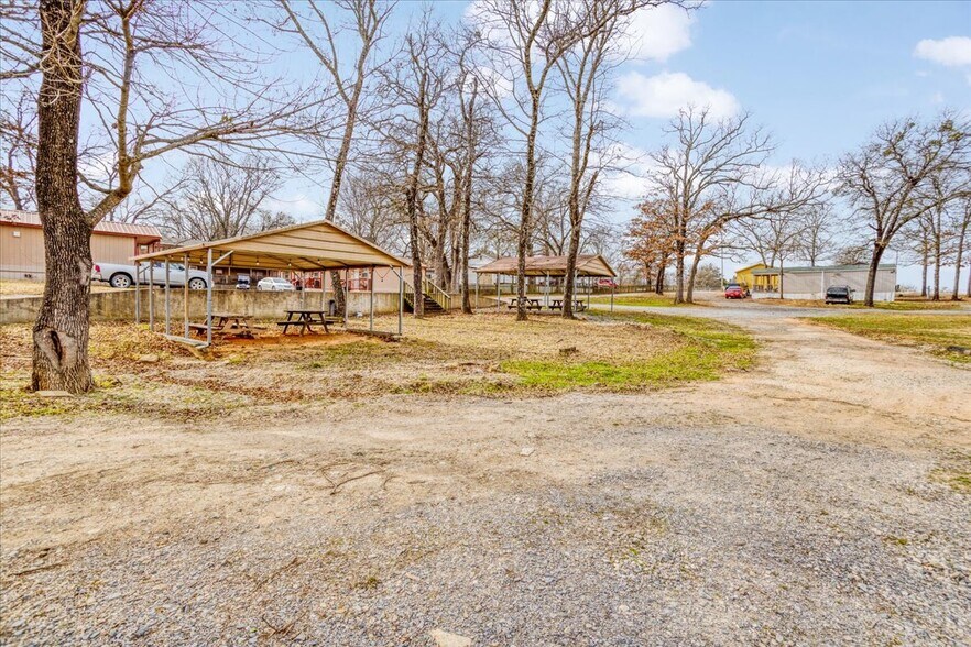 More Photos Of 141 Whippoorwill Dr, Mead Hotel For Sale