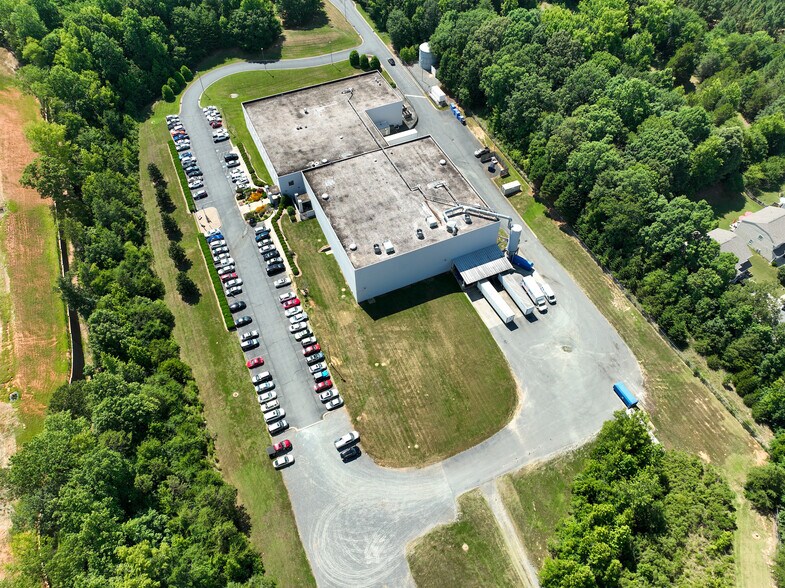 More Photos Of 11632 Harrisburg Rd, Fort Mill Light Manufacturing For Sale