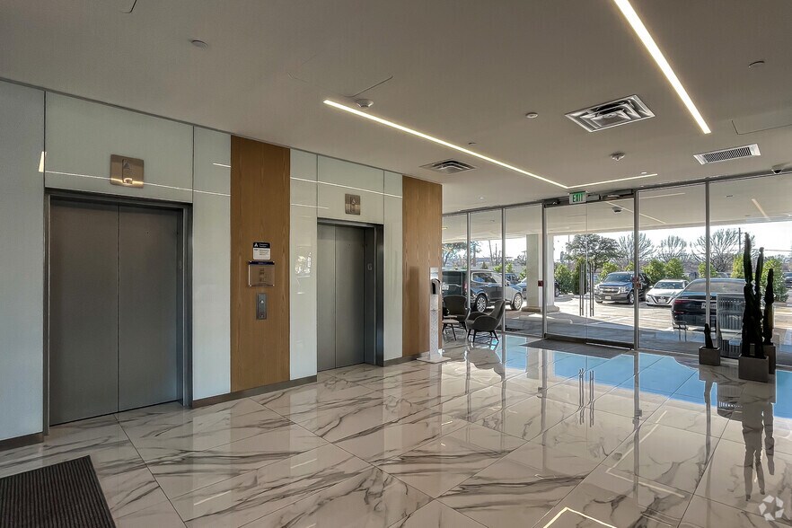 More Photos Of 12240 Inwood Rd, Dallas Office For Lease