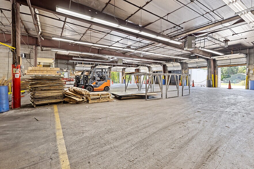 More Photos Of 122 Lyons Rd, Sidney Industrial For Sale
