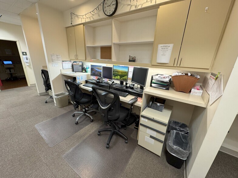 More Photos Of 6200 Station Dr, Bealeton Medical For Sale