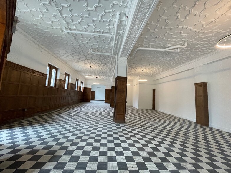 More Photos Of 415 DeBaliviere Ave, Saint Louis Apartments For Lease