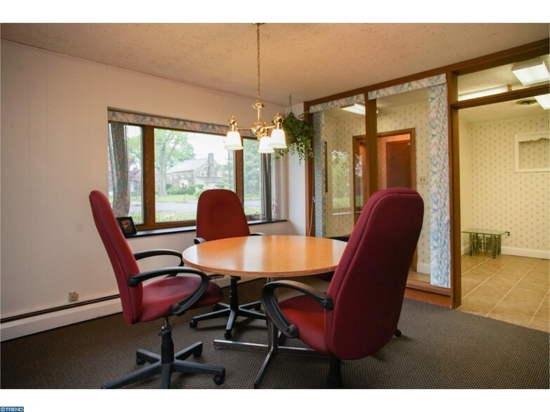 More Photos Of 1 N Ormond Ave, Havertown Office For Lease