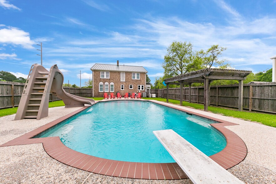 More Photos Of 2222 N Main St, Highlands Land For Sale